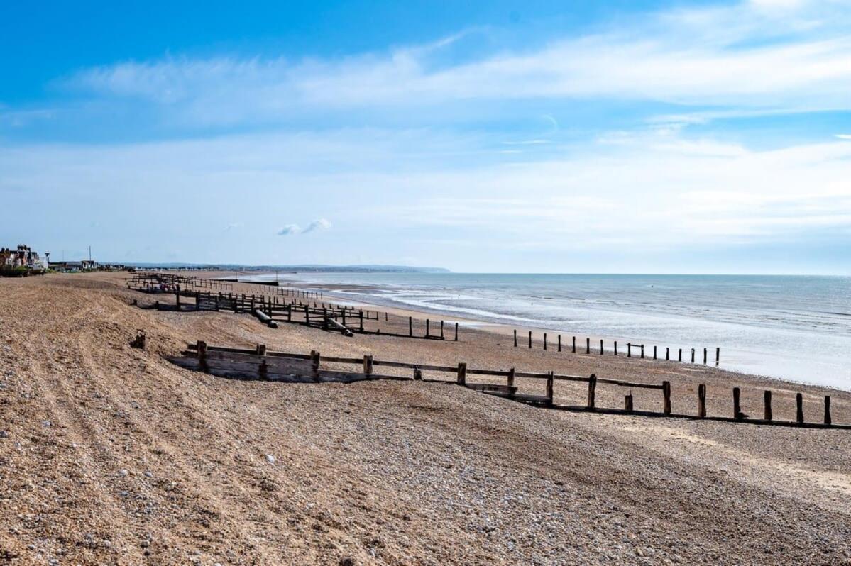 Escape To Paradise At Pevensey Bay Holiday Park 13 Woodland Walk Villa Exterior foto